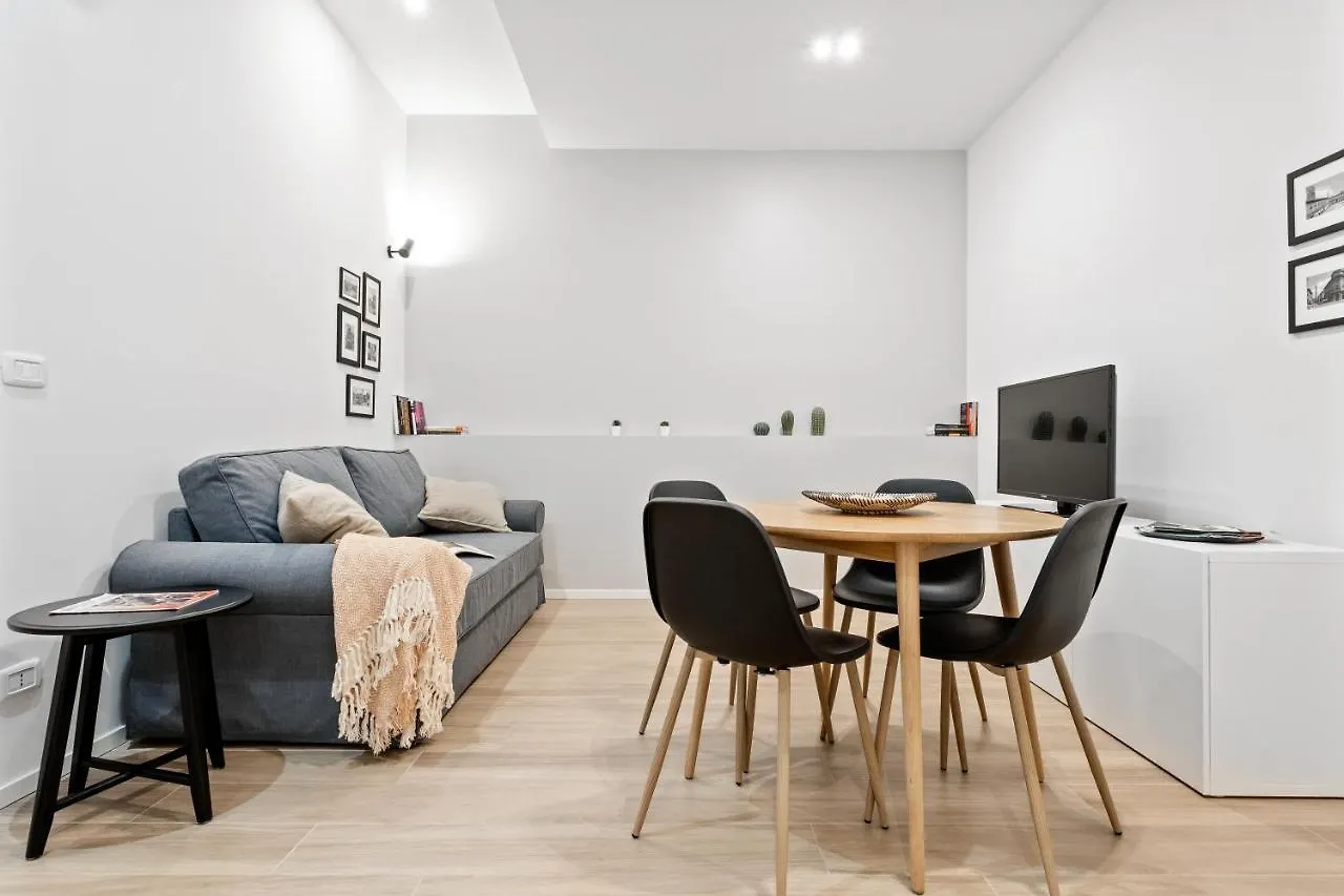Piazza Maggiore White Apartment 볼로냐